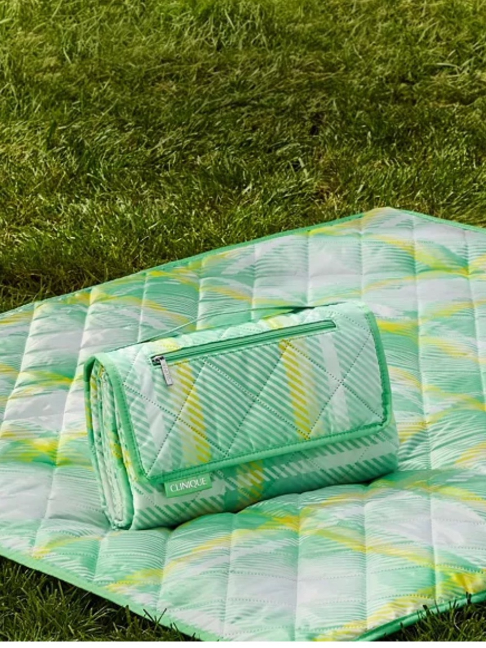 Clinique Mint & Yellow Quilted Picnic Blanket